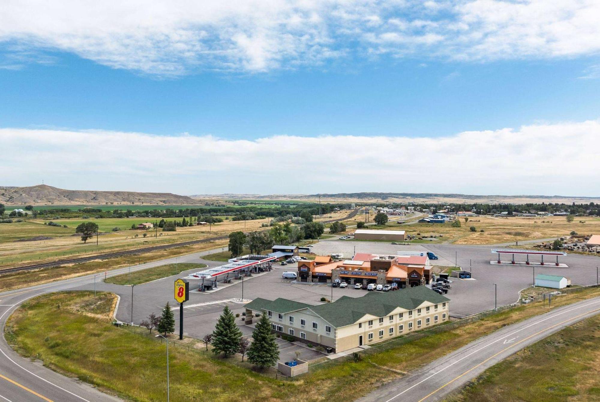 Super 8 By Wyndham Big Timber Motel Buitenkant foto